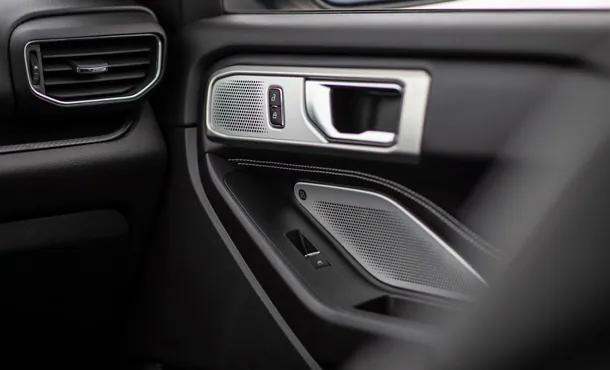 Thiết kế Ford Explorer 6